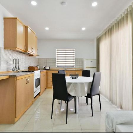 Sea View Apartment Бирзеббуджа Экстерьер фото